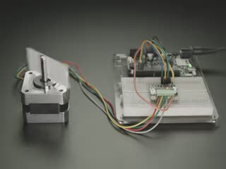 Video of a motor stepper driver board driving a stepper motor connected to a microcontroller.